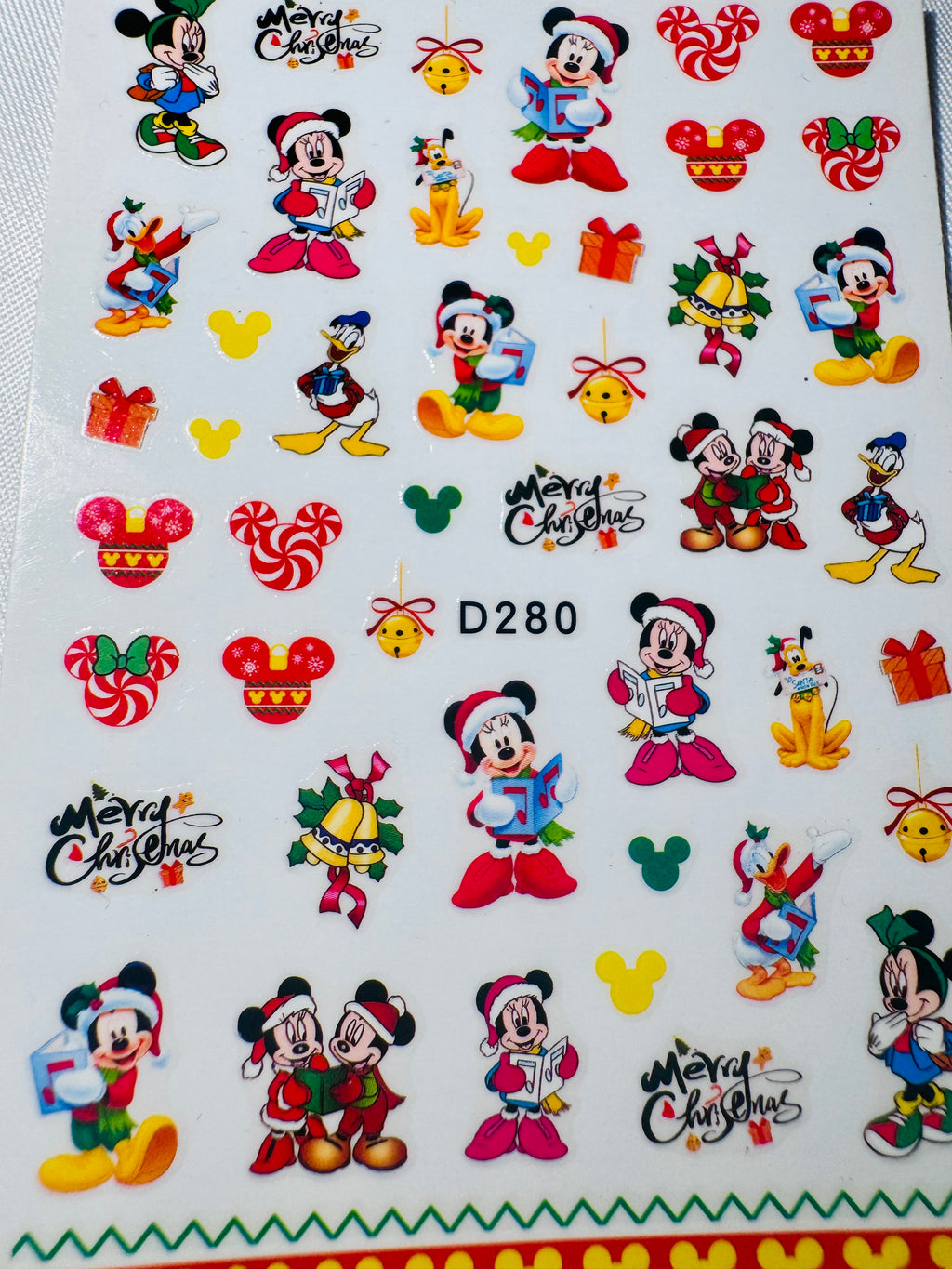 Mickey Mouse Christmas sticker 1