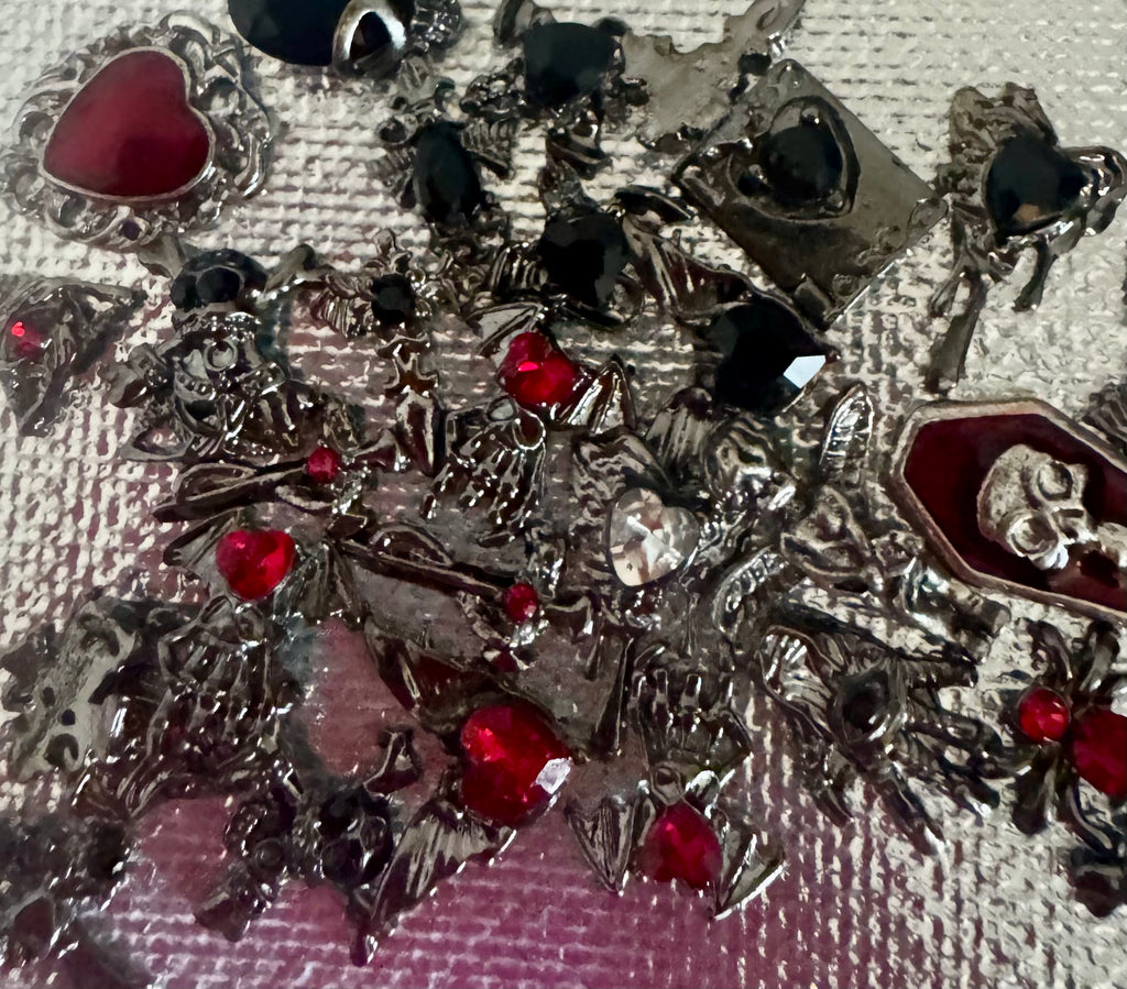 5pc random Halloween charms