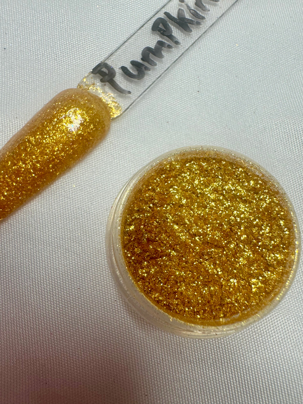 Autumn pigments